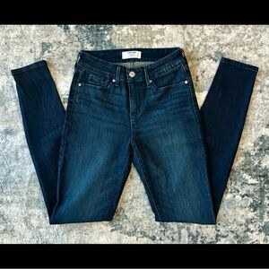 Denizen from Levi's Women's Dark Blue mid rise Skinny Jeans (2 long)